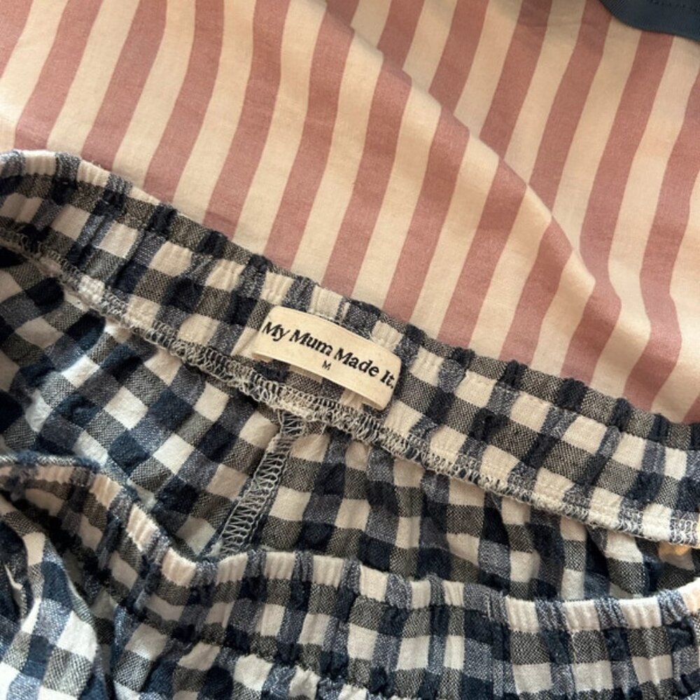 My mum made it gingham shorts - Picture 3 of 3
